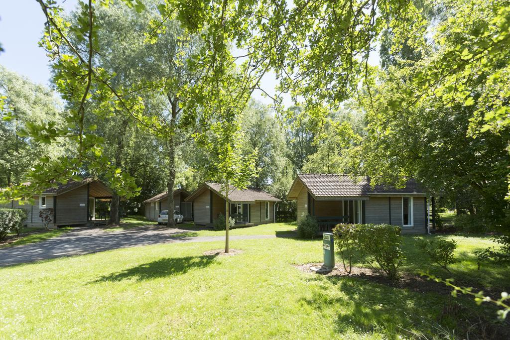 Camping Du Port De Plaisance Peronne  Bagian luar foto
